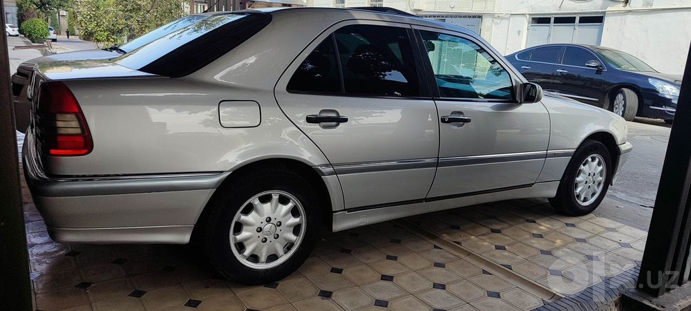 Mersdes w202 c180