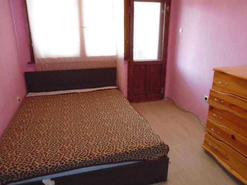 Дава се под наем Двустаен апартамент в Бургас, Възраждане - 55 кв.м за 433.5 € - Снимка #2