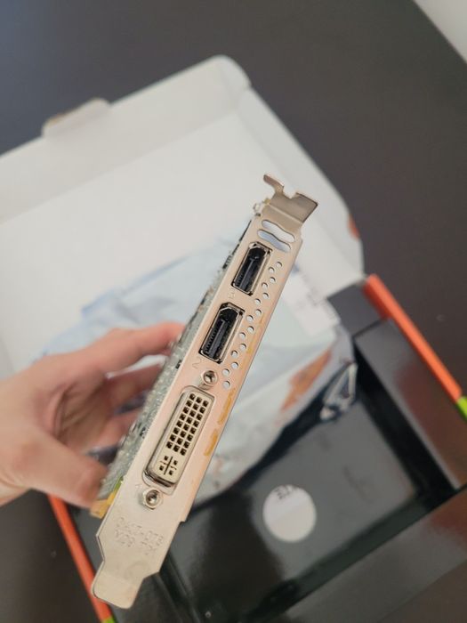 Placă video nvidia Quadro K2200 4GB GDDR5