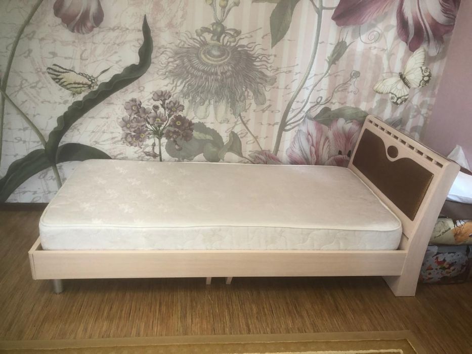 Кровать односпальная