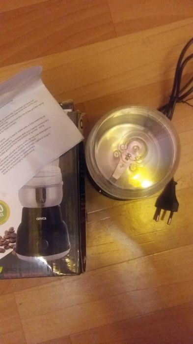 Кофемолка новая.