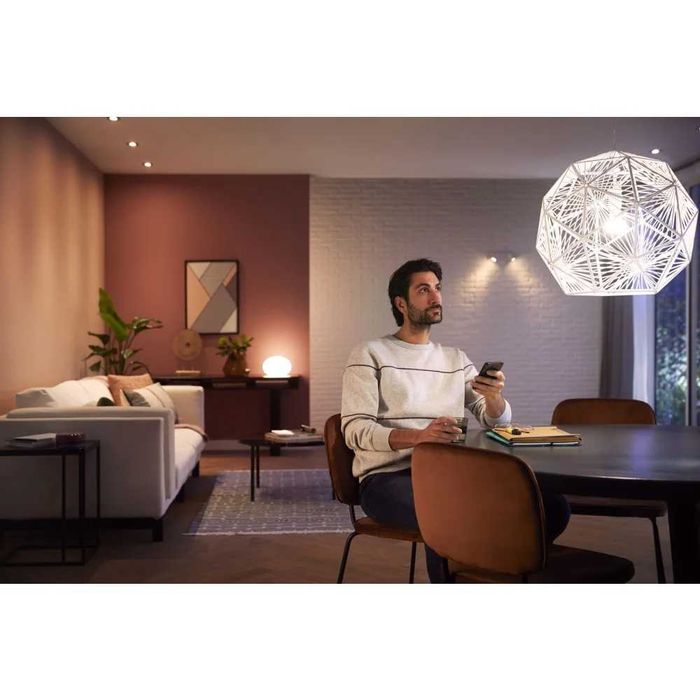 Смарт крушка Philips HUE White LED 9.5W E27