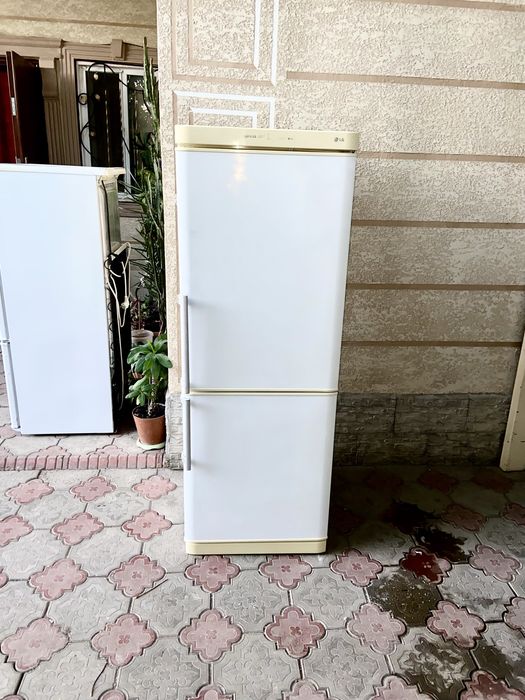 Продам Холодильник LG с доставкой