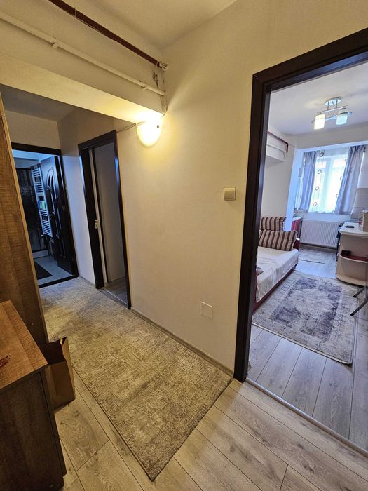 Se vinde garsonieră decomandată
