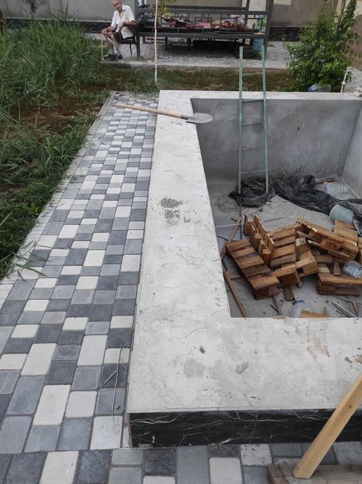 Ремонт бассейна ПВХ пленкой , срок эксплуатации 5-7 лет