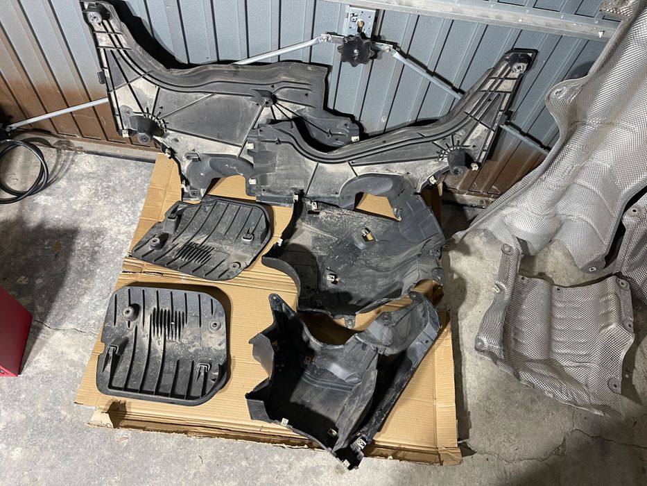 Scut termic protectie izolator BMW Seria G30/31  G11/12