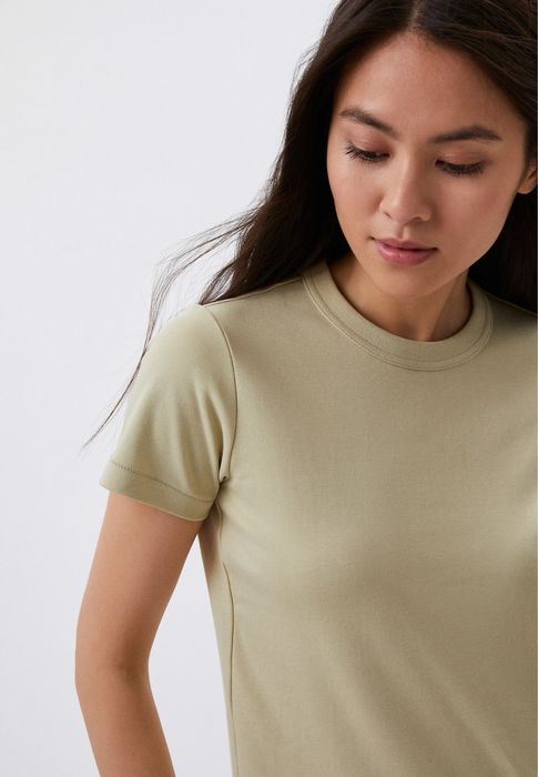 Продам футболку uniqlo