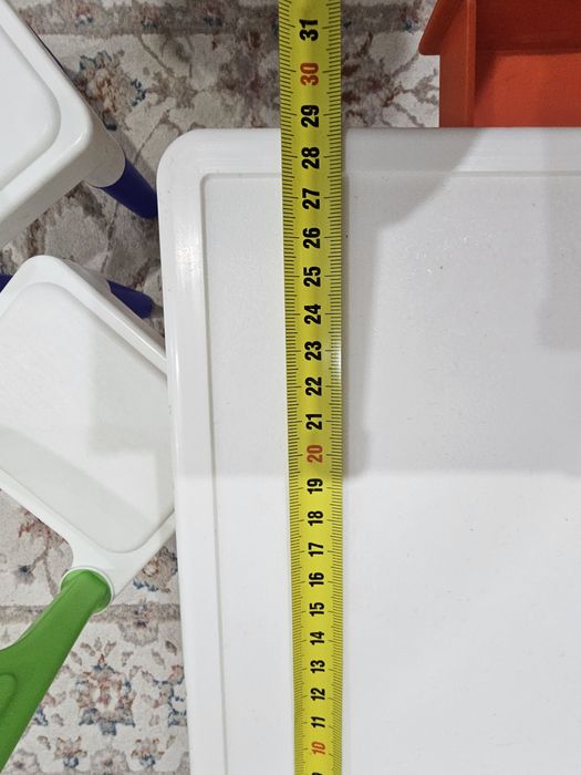 Продам столик и 4 стула для кукол