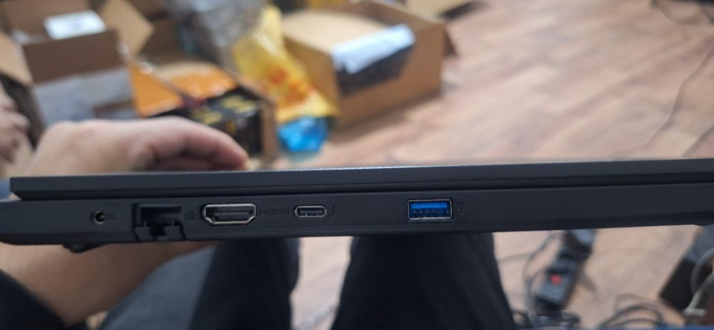 Ноутбук acer      .