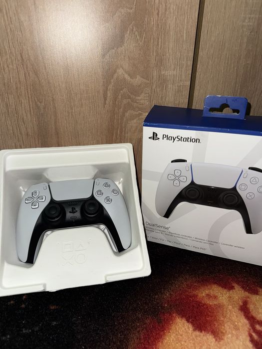 DualSense джойстик за ps5