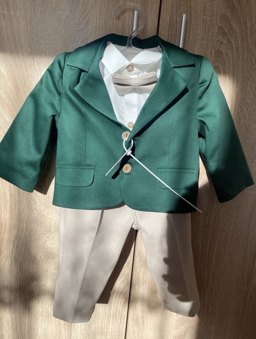 Costumas botez Anne Bebe