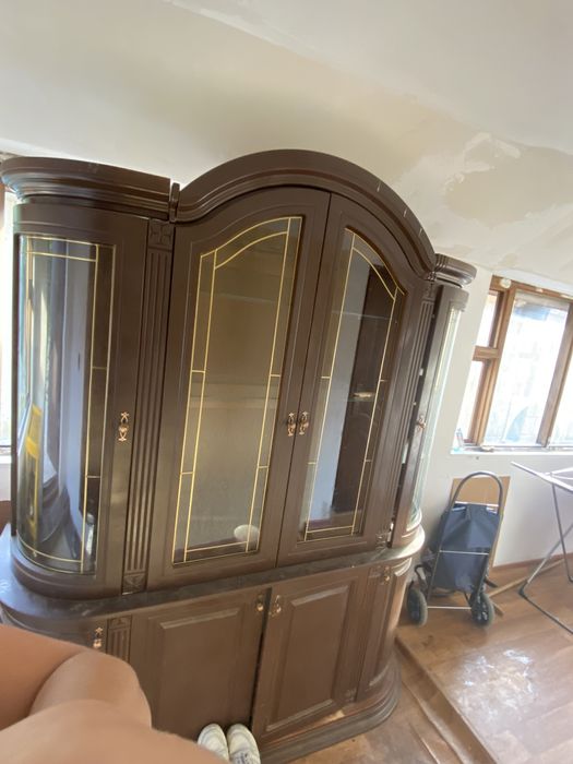 Шкаф полный ищ дерево