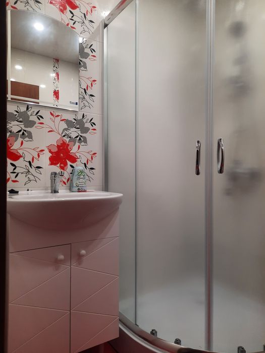 Дава се под наем Двустаен апартамент в Варна, Център - 80 кв.м за 612 € - Снимка #10