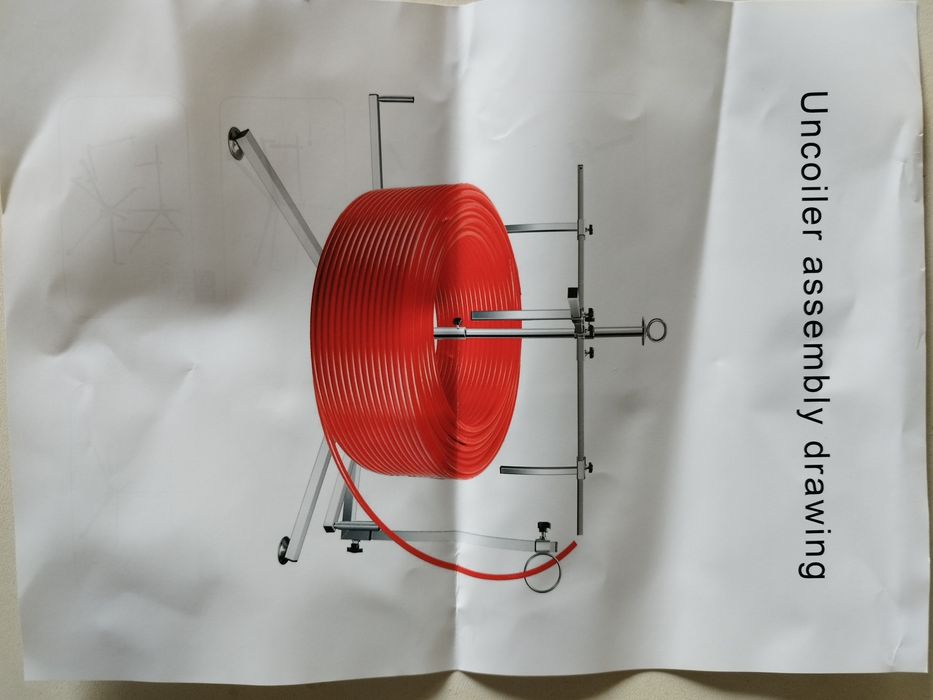Стойка за развиване на тръби за водно подово отопление