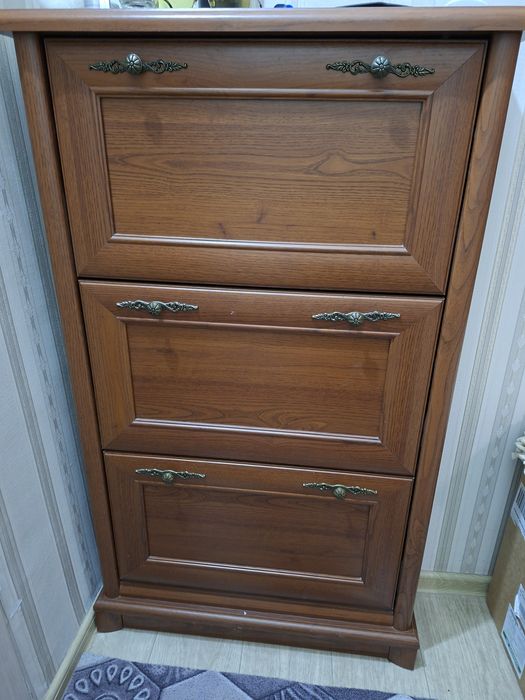 Продам обувницу. Производство Польша