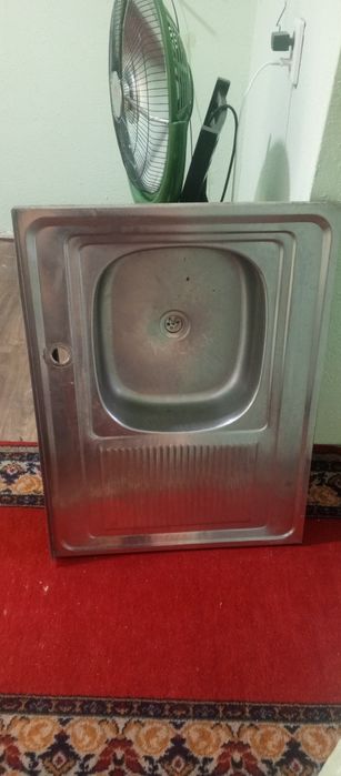 Продаётся мойка на кухню