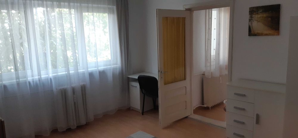 Inchiriez apartament cu 2 camere