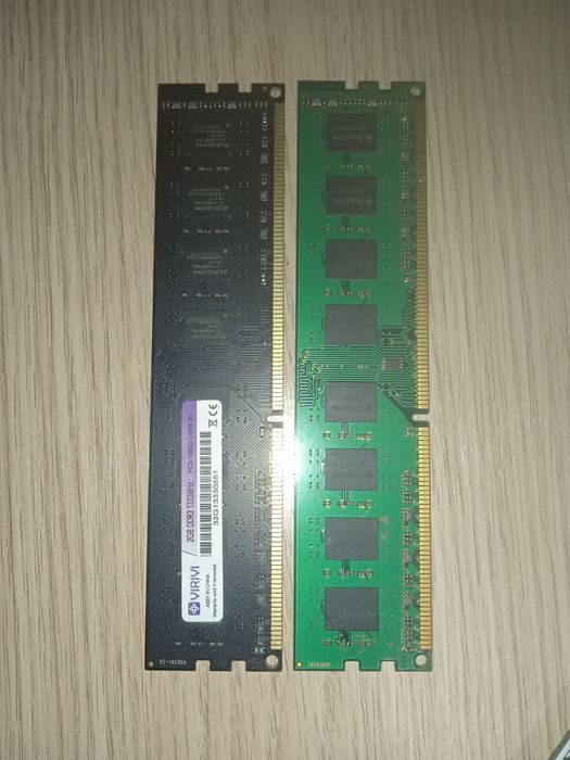 ОЗУ DDR3 2GB (обе)