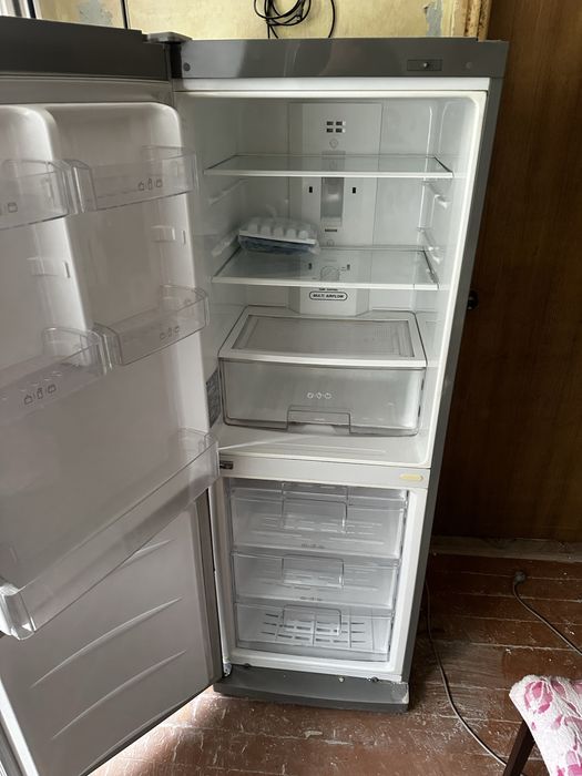 Продам холодильник
