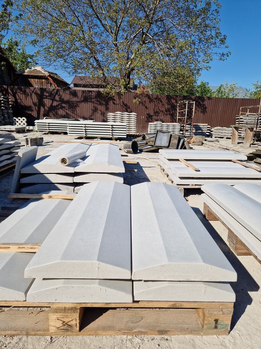 Capace de gard și palarii semi rotunde sau drepte