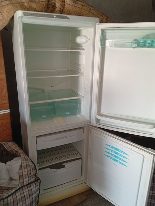 Продам холодильник