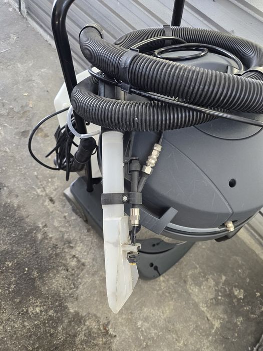 Aspirator cu spalare, injectie-extractie, cu 2 motoare LAVOR SOLARIS IF, putere 2400W, recipient INOX 78 L