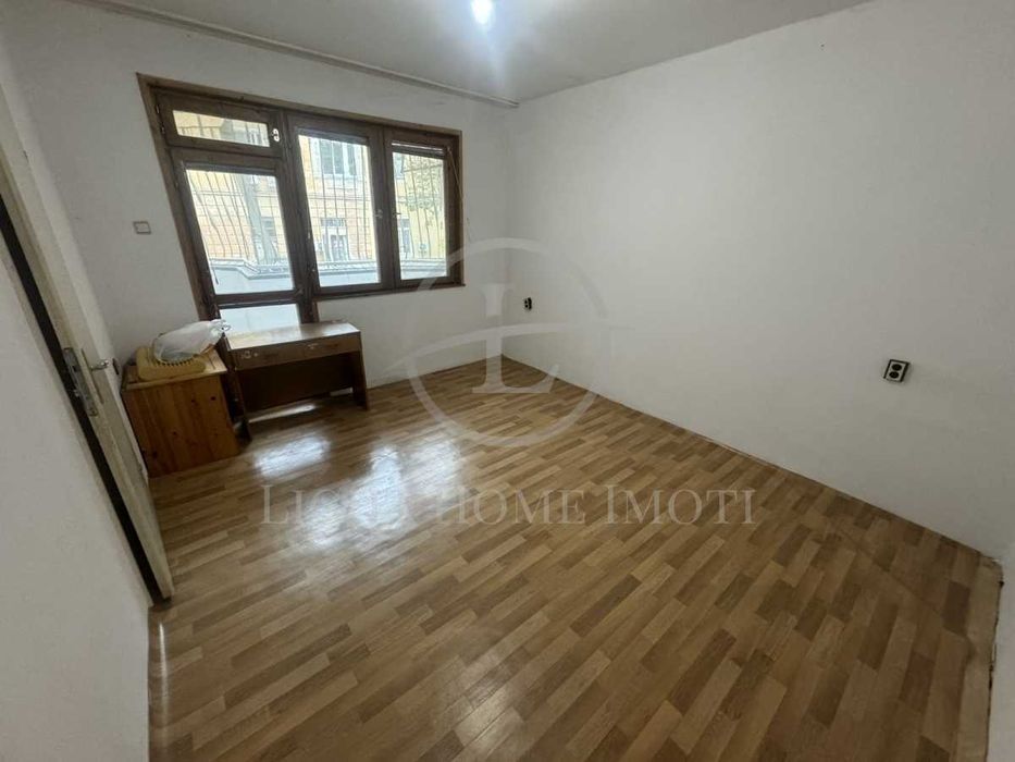 Продава се Тристаен апартамент в Пловдив, Център - 109 кв.м за 2152 €/кв.м - Снимка #5