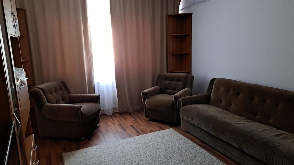 Inchiriez apt 2 cam decomandat