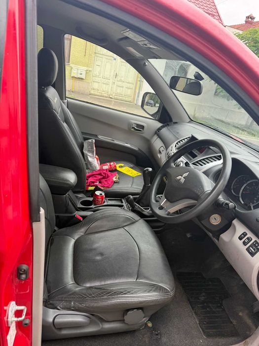 Mitsubishi TROJAN L200  2.5 diesel 2013