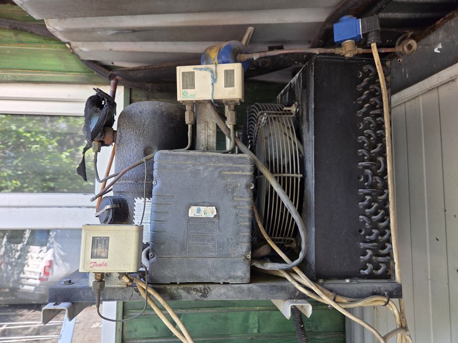 Agregat camera frigorifica sau congelare, usa frig, Frigider, Masa rece 2,3 usi blat inox,
