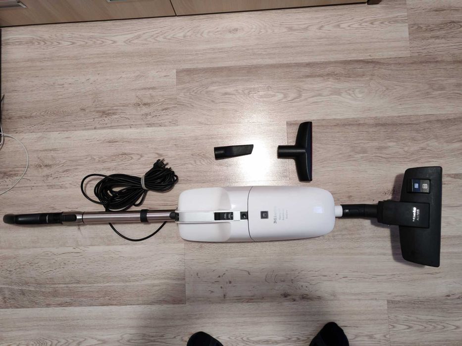 Aspirator Miele swing H1 vertical perfect