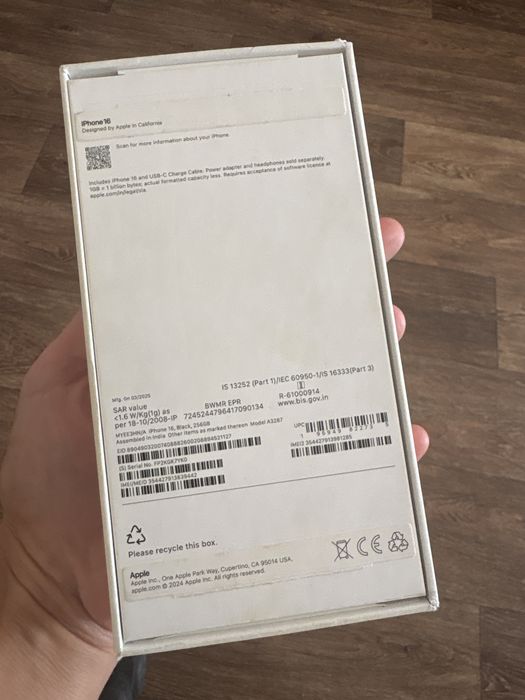 Iphone 16 черного цвета