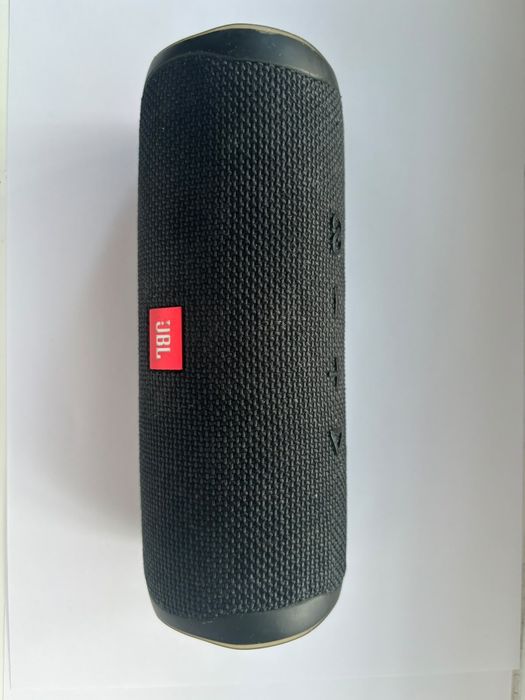 Jbl flip 5 в хорошем состоянии