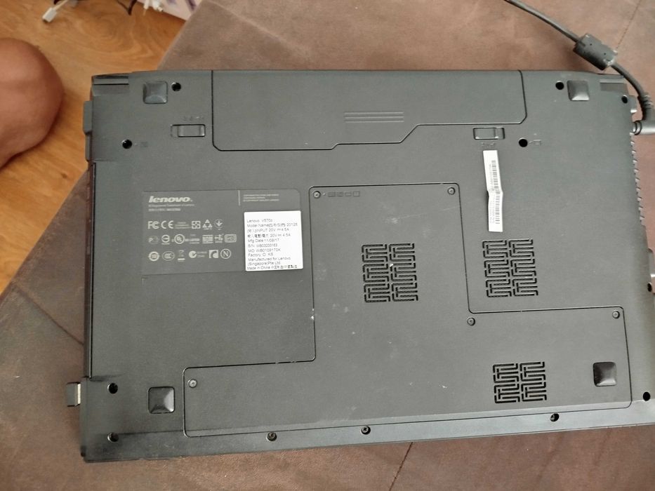 Лаптоп Lenovo V570c