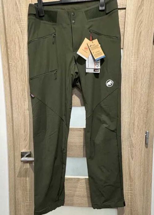 Pantaloni drumetie Mammut, masuri 48 si 50, softshell,ortovox,arcteryx