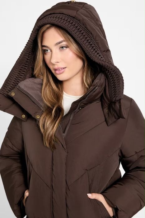 Женский пуховик Guess