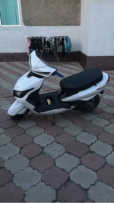 Продам м8 лия сток