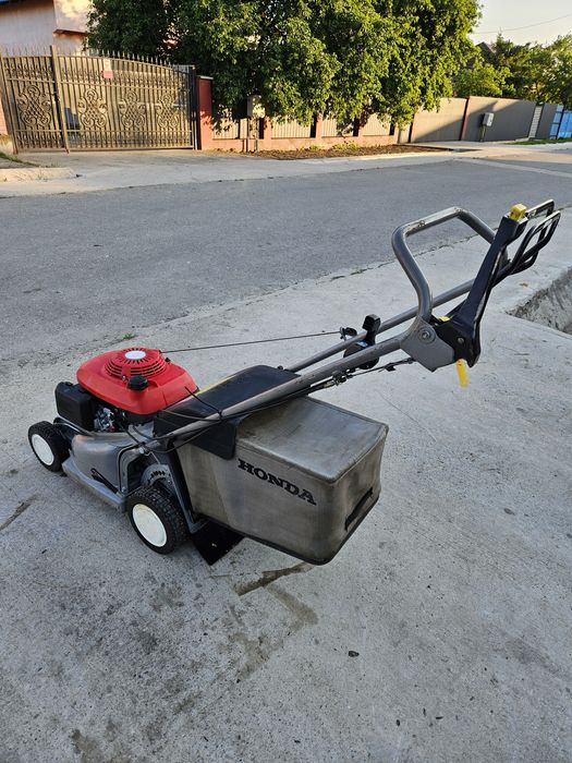 Masina de tuns iarba HONDA HRB 425C