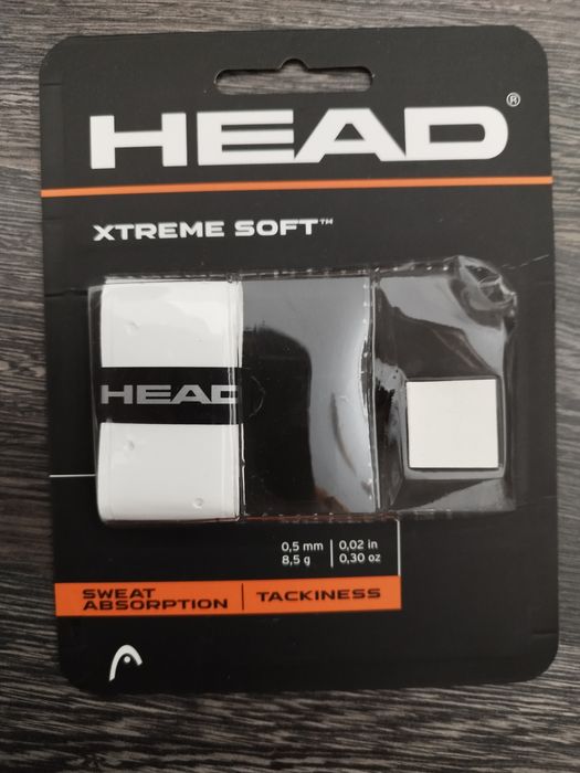 Mingi și grip pentru rachetă de tenis