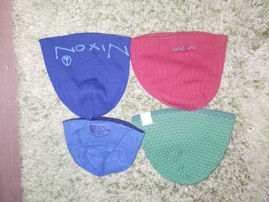 Lot caciuli DC volcom oakley Neff nike