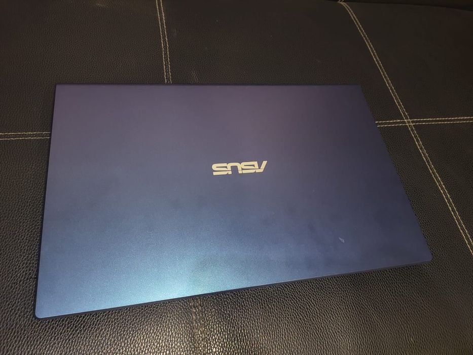 Продам современный офисный ноутбук Asus