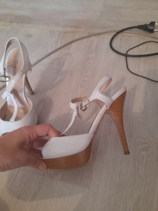 Туфли белый плотформа