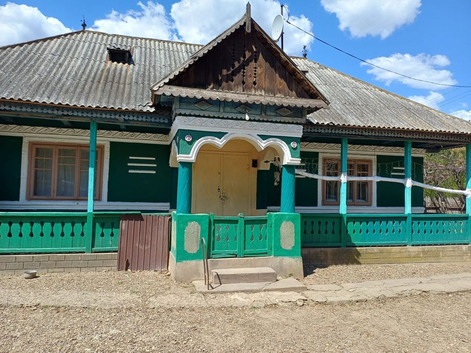 Vand casa parinteasca