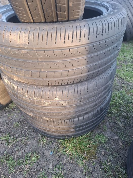 Vand set anvelope 235 55 19 pireli de vara bune