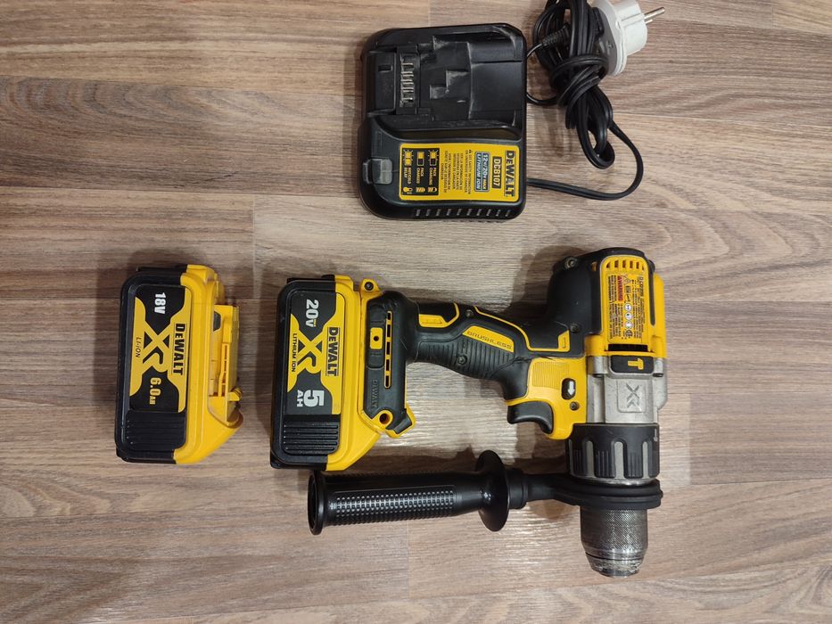 Дрель шуруповёрт DeWalt dcd 996