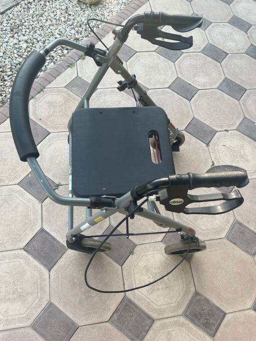 Ходунки на колесах (роллатор)