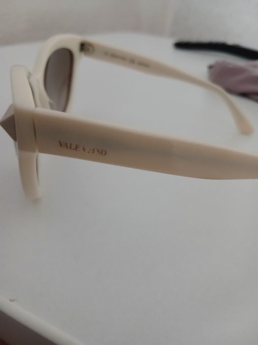 Очки белые  Valentino