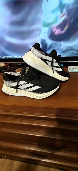 Продам кроссы adidas