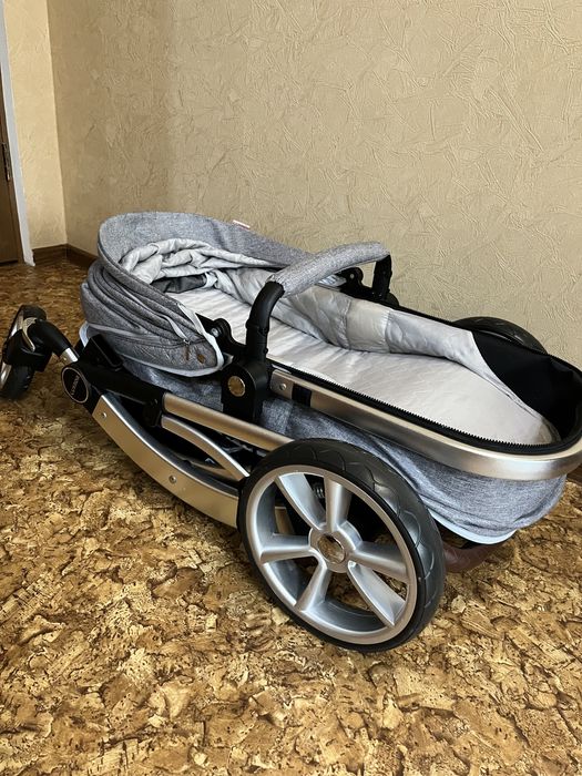 Продам коляску трансформер LuxMom 2в1