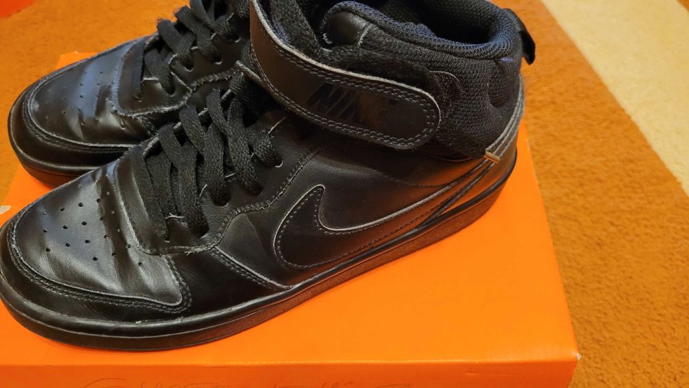 Ghete negre Nike